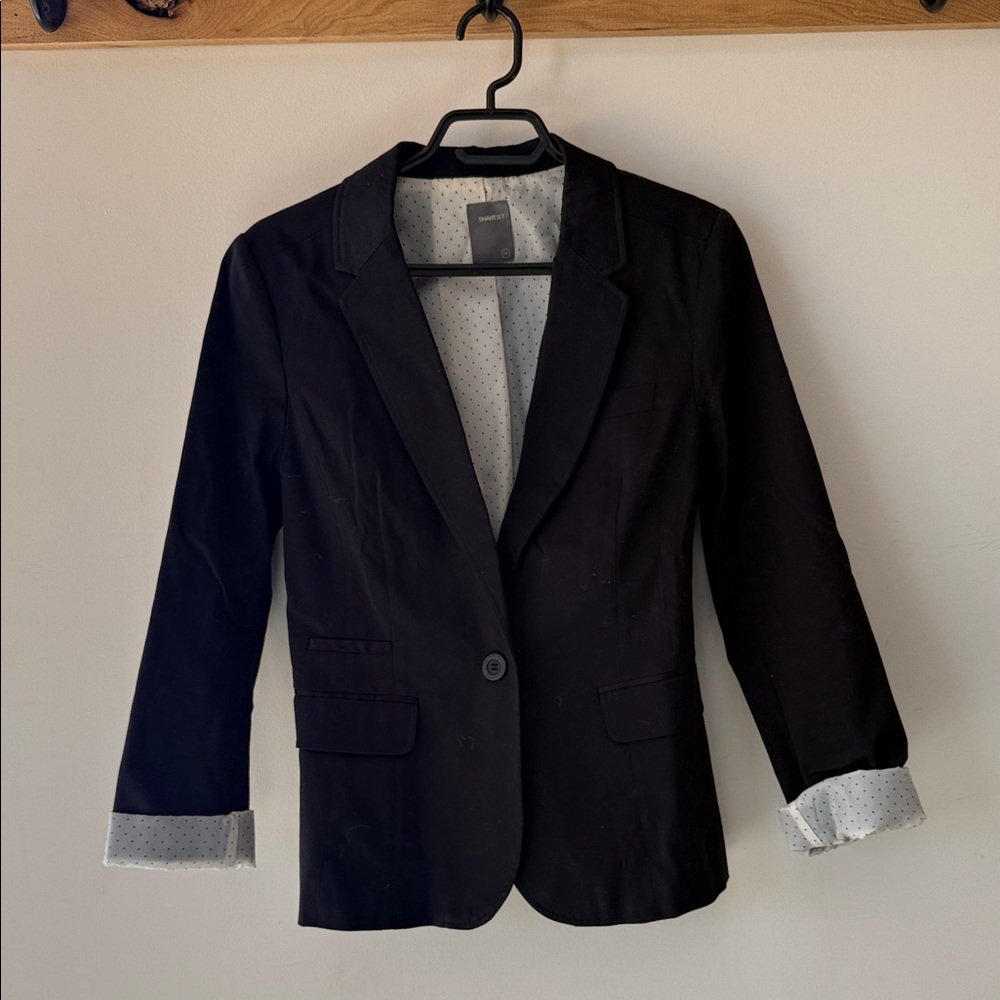 Smart Set Black Blazer with Gray Lining